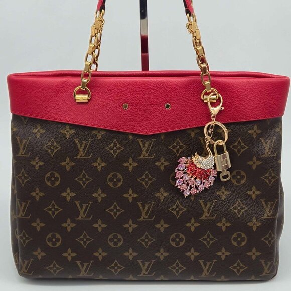 100% Auth Louis Vuitton Lock & Key with unbranded Bagcharm, Keycharm, Keychain - Picture 1 of 8